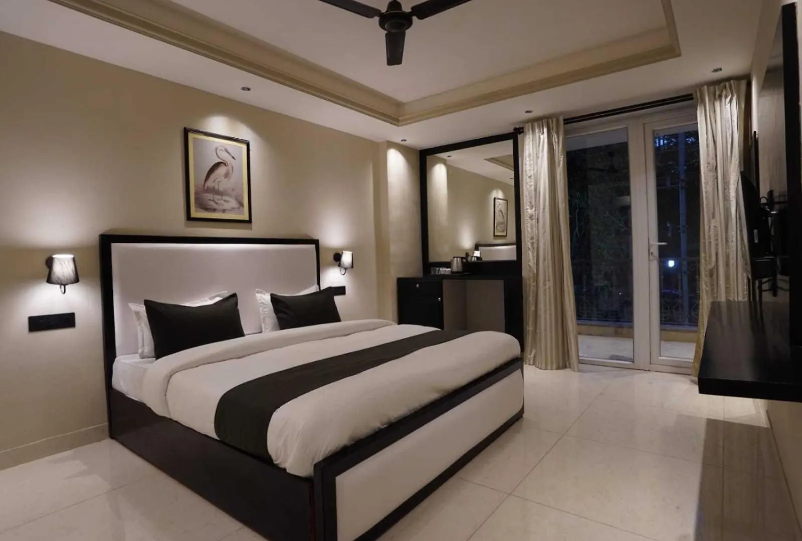Hotel Ivy Plaza New Delhi 4*,