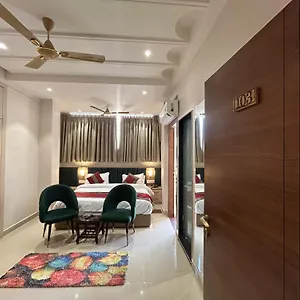 Golden Grove , Varanasi India